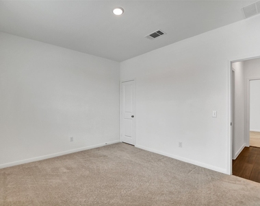 315 Appaloosa Drive - Photo Thumbnail 27