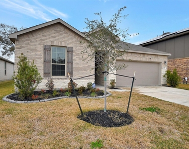 315 Appaloosa Drive - Photo Thumbnail 2