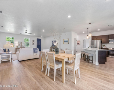 731 Banyan Street Sw - Photo Thumbnail 16