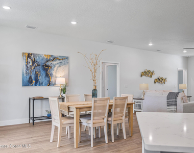 731 Banyan Street Sw - Photo Thumbnail 13