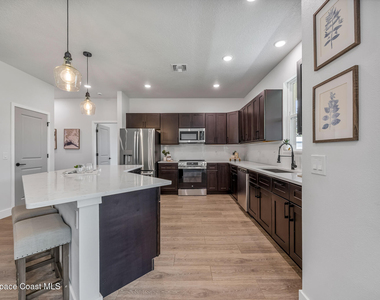 731 Banyan Street Sw - Photo Thumbnail 15