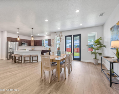 731 Banyan Street Sw - Photo Thumbnail 17