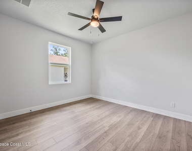 731 Banyan Street Sw - Photo Thumbnail 8