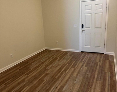 2635 Revolution Street - Photo Thumbnail 3