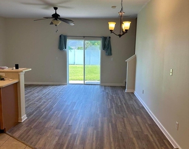 2635 Revolution Street - Photo Thumbnail 4