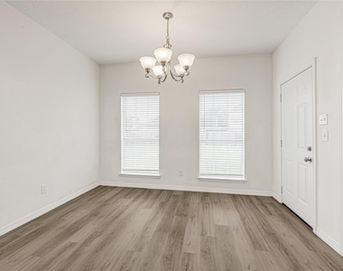 7314 Wooded Lake Lane - Photo Thumbnail 19