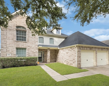 7314 Wooded Lake Lane - Photo Thumbnail 5