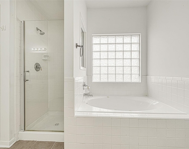 7314 Wooded Lake Lane - Photo Thumbnail 25