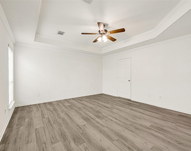 7314 Wooded Lake Lane - Photo Thumbnail 23
