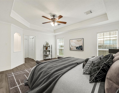 7314 Wooded Lake Lane - Photo Thumbnail 20