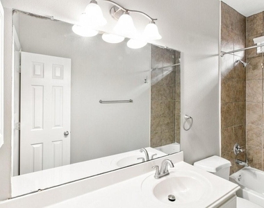 2716 Alessandria Lane - Photo Thumbnail 12