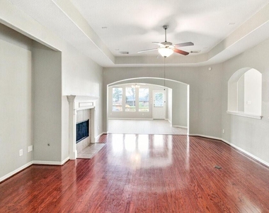 2716 Alessandria Lane - Photo Thumbnail 3