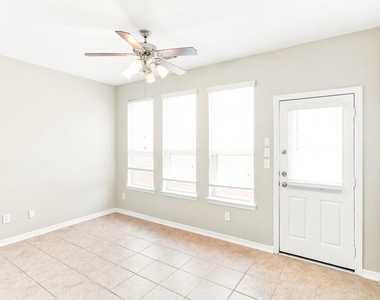 2716 Alessandria Lane - Photo Thumbnail 5