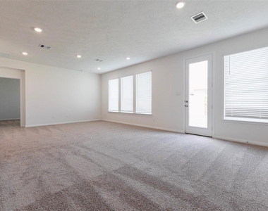 25418 Saguaro Ridge Drive - Photo Thumbnail 4