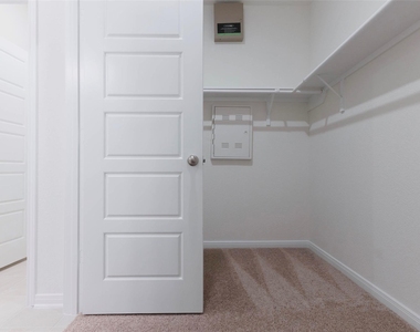 25418 Saguaro Ridge Drive - Photo Thumbnail 12