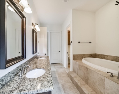 2016 Sabine Street - Photo Thumbnail 22
