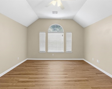 13030 Maile Park Drive - Photo Thumbnail 8