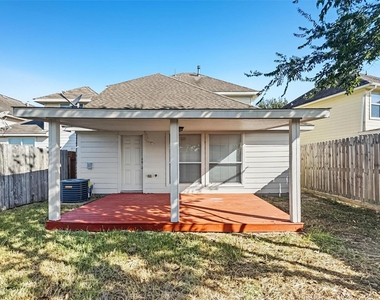 13030 Maile Park Drive - Photo Thumbnail 15