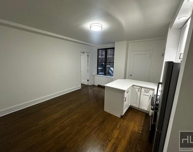 East 46 Street - Photo Thumbnail 1