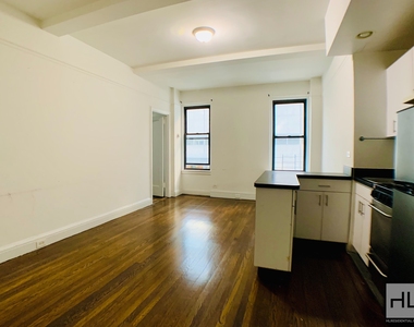 East 46 Street - Photo Thumbnail 1