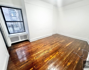 York Avenue - Photo Thumbnail 5