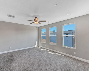 2416 Emancipation Ave - Photo Thumbnail 15