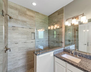 2416 Emancipation Ave - Photo Thumbnail 17