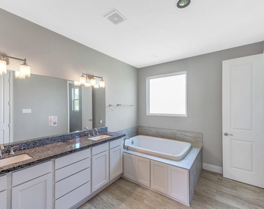 2416 Emancipation Ave - Photo Thumbnail 18
