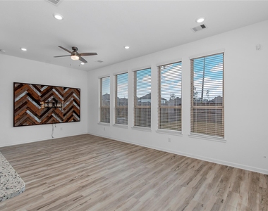 650 Aspen Falls Ct - Photo Thumbnail 11