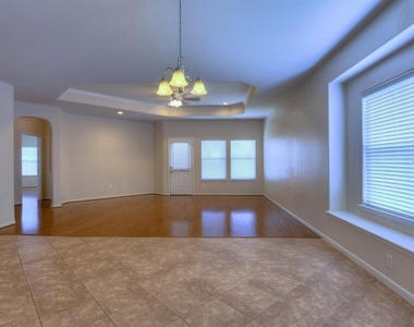 4711 Bellows View Drive - Photo Thumbnail 12