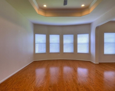 4711 Bellows View Drive - Photo Thumbnail 11