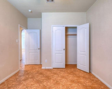 4711 Bellows View Drive - Photo Thumbnail 23