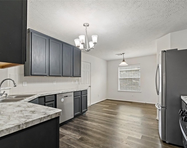 3419 Cypress Village Drive - Photo Thumbnail 7