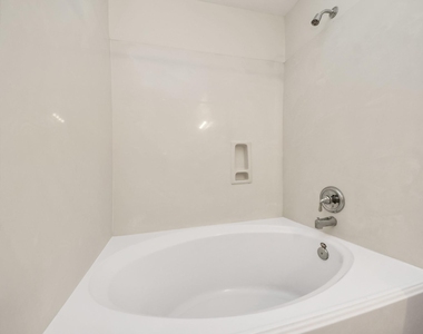 6723 Stonecross Creek Lane - Photo Thumbnail 22