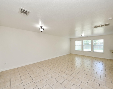 6723 Stonecross Creek Lane - Photo Thumbnail 7