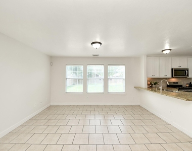 6723 Stonecross Creek Lane - Photo Thumbnail 5