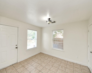 6723 Stonecross Creek Lane - Photo Thumbnail 14