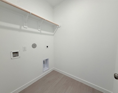 31906 Blossom Lane - Photo Thumbnail 16