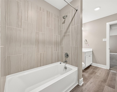10546 Preserve Way - Photo Thumbnail 17