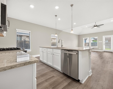 10546 Preserve Way - Photo Thumbnail 12