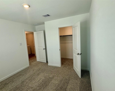 2627 Afton Heights Way - Photo Thumbnail 10