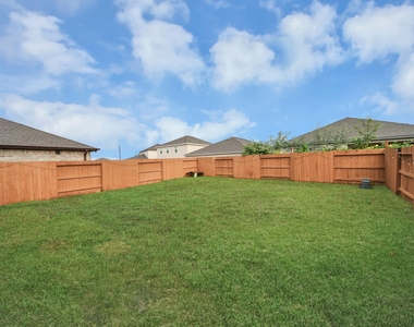 3016 Courtney Coral Lane - Photo Thumbnail 9