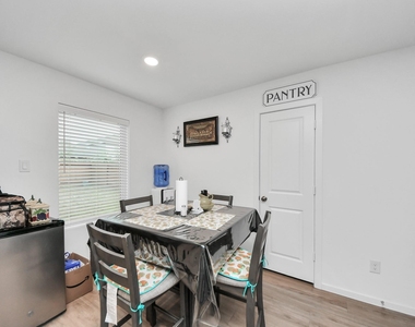 3016 Courtney Coral Lane - Photo Thumbnail 39