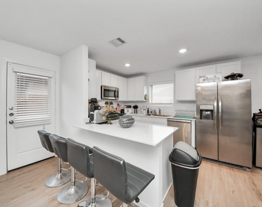 3016 Courtney Coral Lane - Photo Thumbnail 20