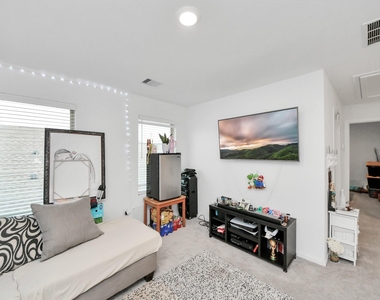 3016 Courtney Coral Lane - Photo Thumbnail 21