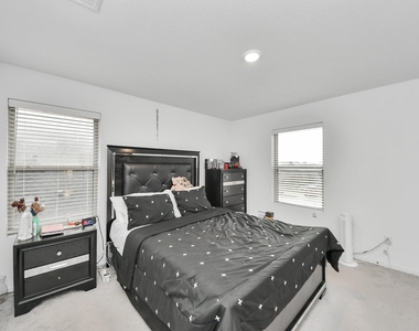 3016 Courtney Coral Lane - Photo Thumbnail 10