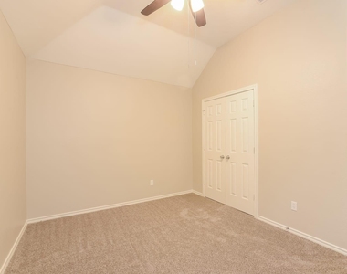 6517 Forest Park - Photo Thumbnail 9