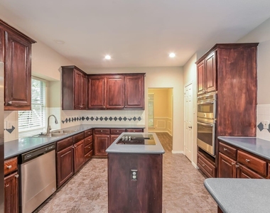 6517 Forest Park - Photo Thumbnail 4