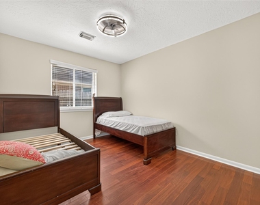 12207 Pamela Sue Court - Photo Thumbnail 22