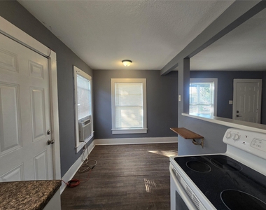 5318 Avenue P 1/2 - Photo Thumbnail 9